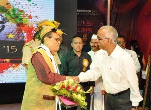 The Governor of Arunachal Pradesh Shri JP Rajkhowa felicitated by the Director, North Eastern Regional Institute of Science and Technology (NERIST), Nirjuli, Prof. PK Das in the inaugural function of the SONABYSS15, the annual techno-cultural festival of NERIST, in its campus on 2nd November 2015.